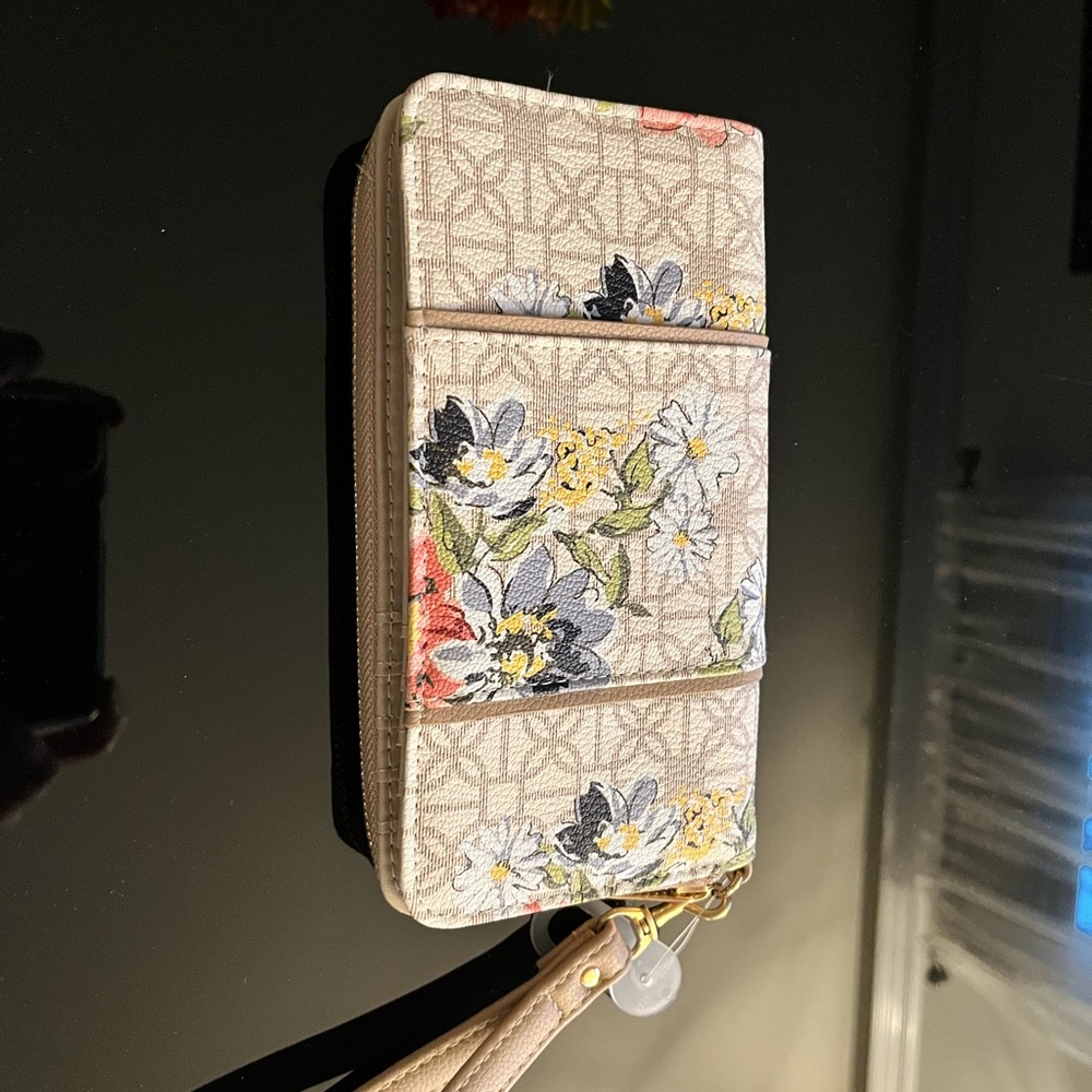 Brand new wristlet wallet